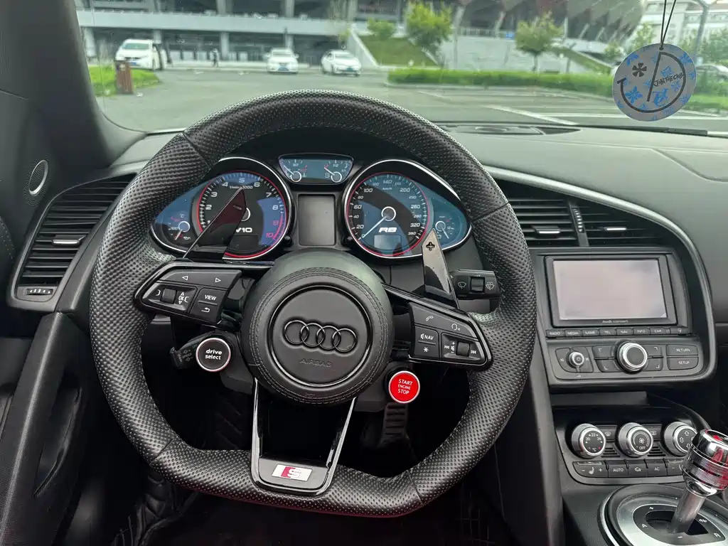 Audi R8 — миниатюра 33