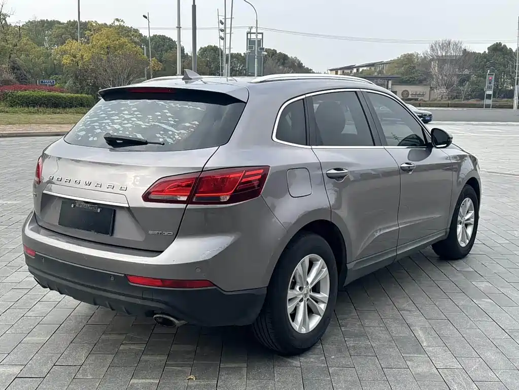 Borgward BX7 — миниатюра 5