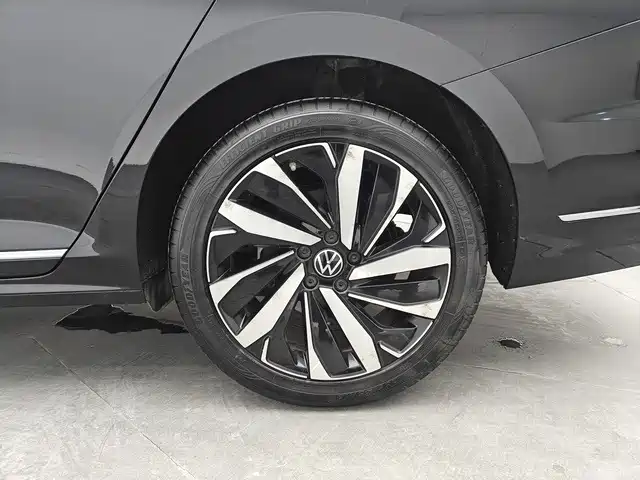 Volkswagen Passat — миниатюра 10