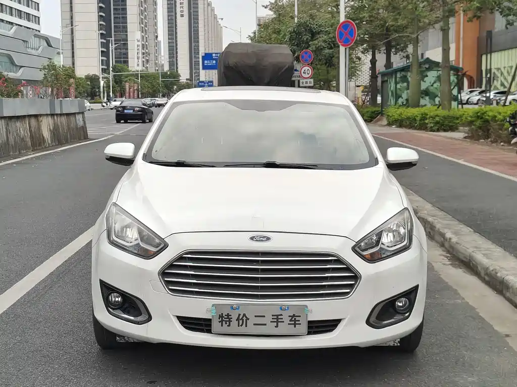 Ford Escort 2016