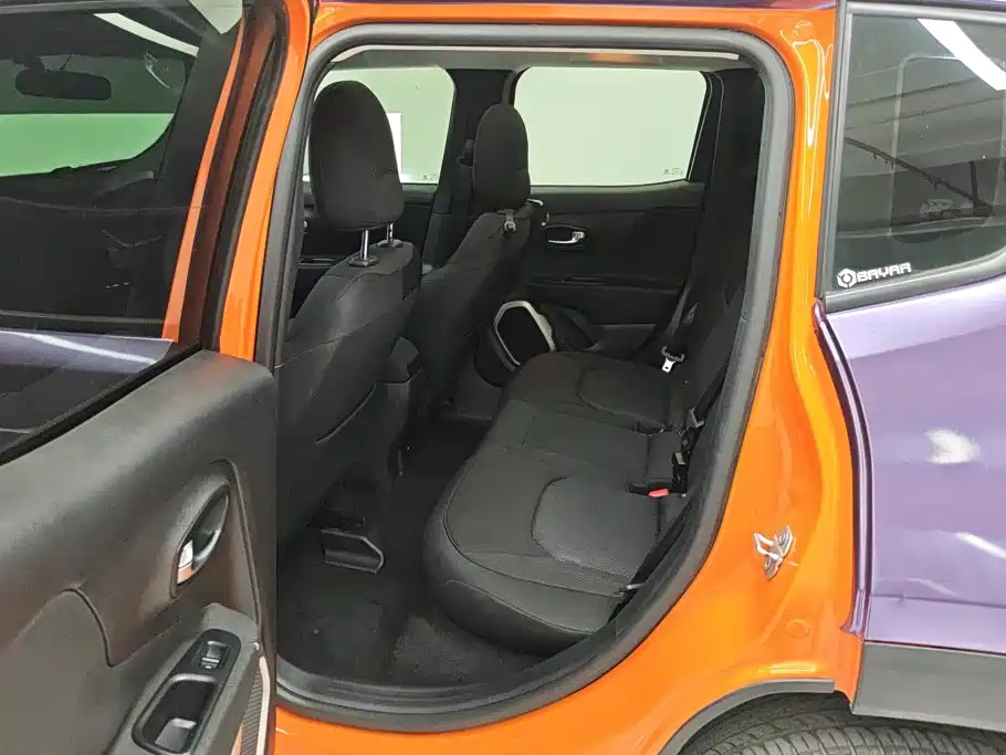 Jeep Renegade — миниатюра 11