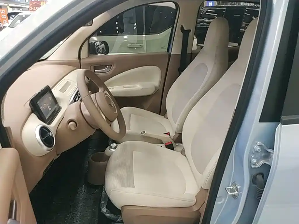Wuling MINIEV — миниатюра 15
