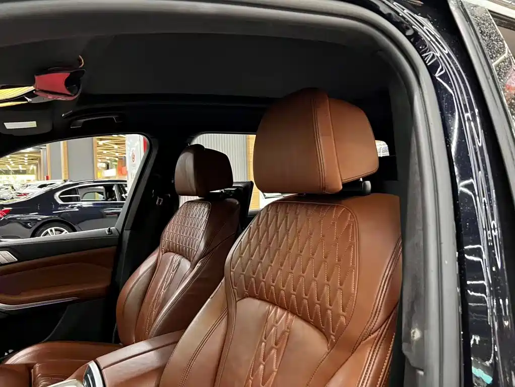 BMW X7 — миниатюра 2
