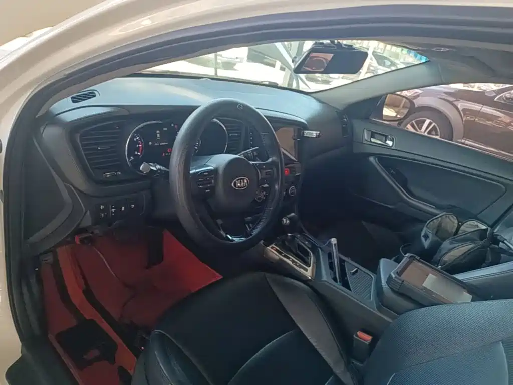 Kia K5 — миниатюра 10