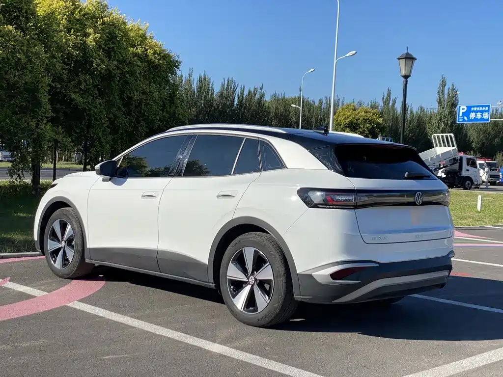 Volkswagen ID.4 X — миниатюра 4
