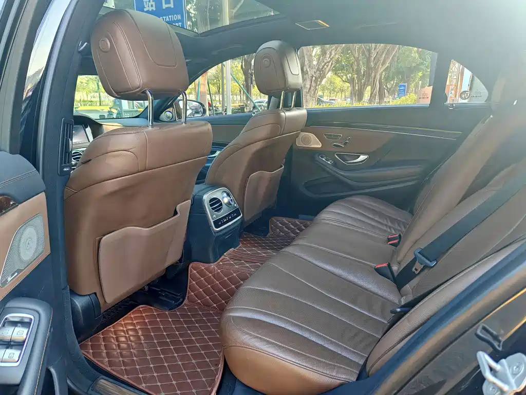 Mercedes-Benz S-Class — миниатюра 6