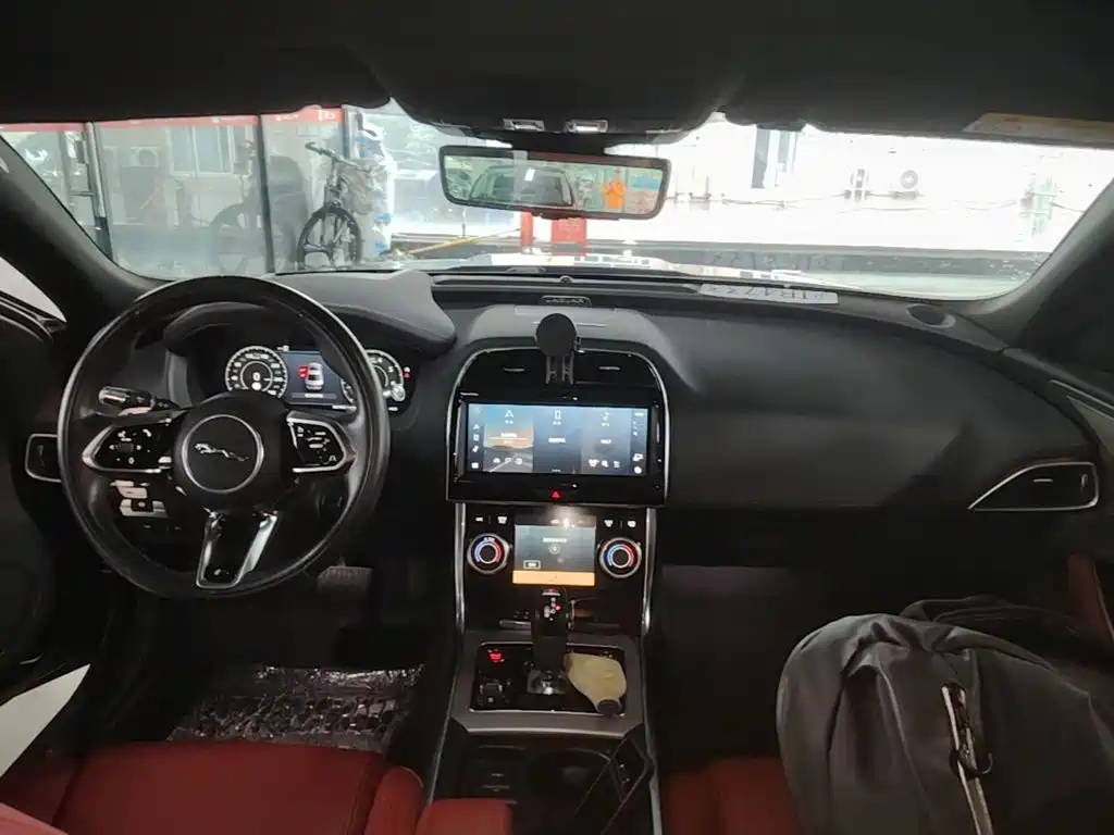 Jaguar XEL — миниатюра 10