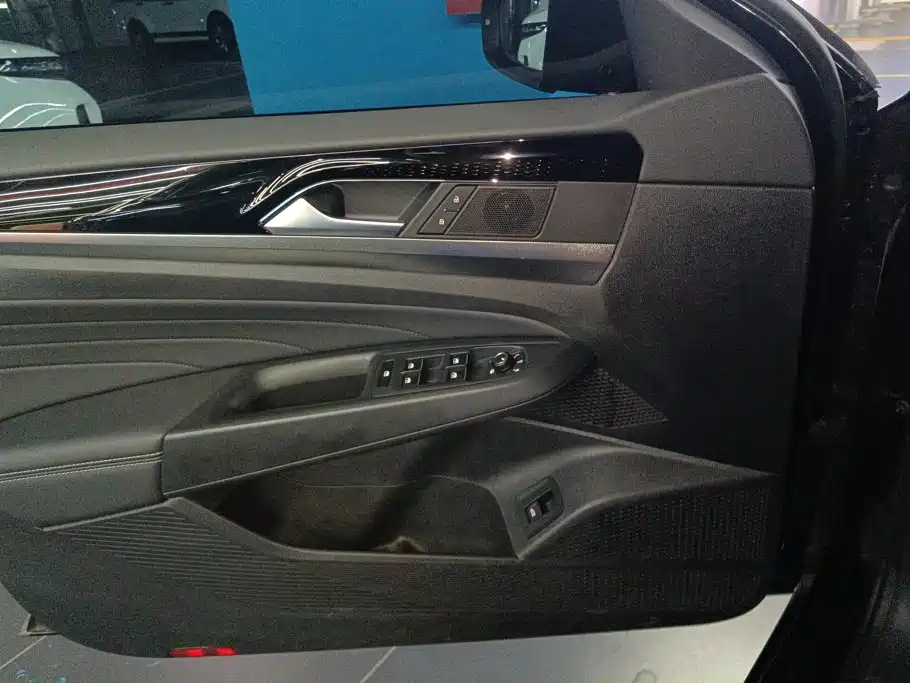 Volkswagen Passat — миниатюра 7