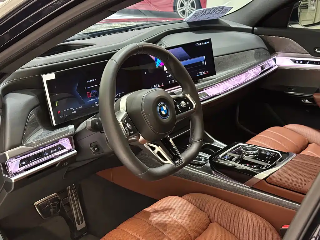 BMW i7 — миниатюра 5