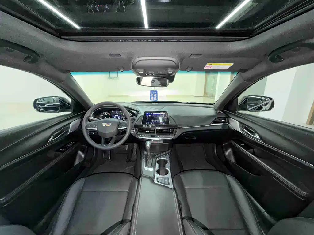 Cadillac CT4 — миниатюра 7