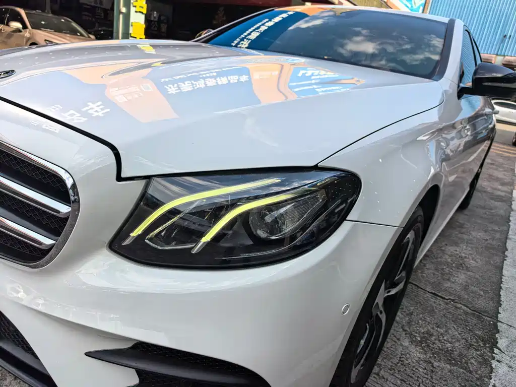 Mercedes-Benz E-Class — миниатюра 4