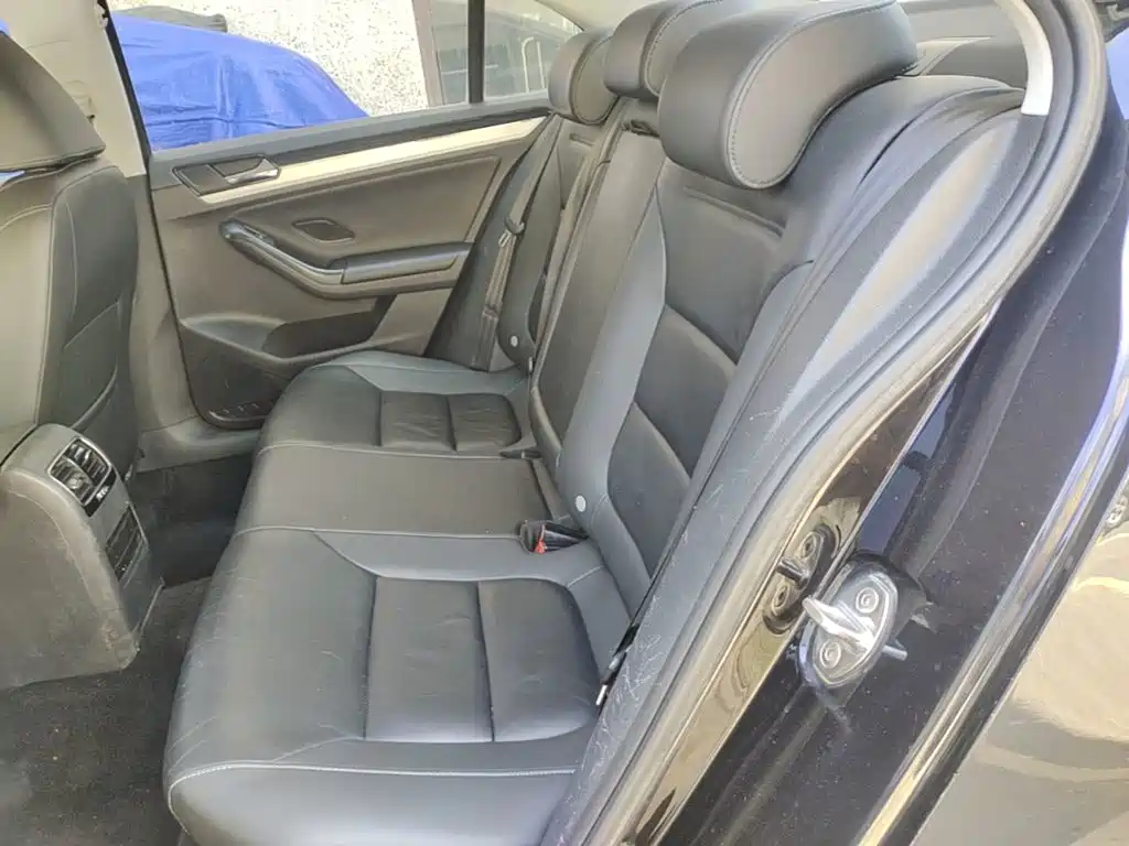 Volkswagen Sagitar — миниатюра 17