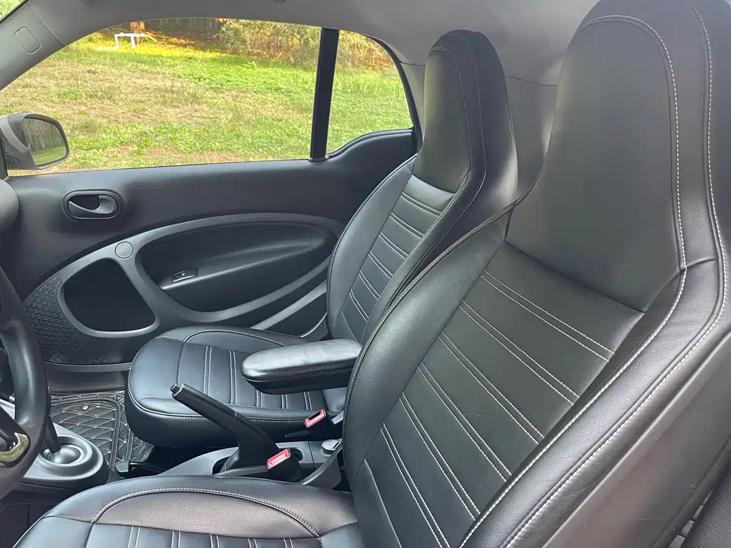 smart Smart Fortwo — миниатюра 7
