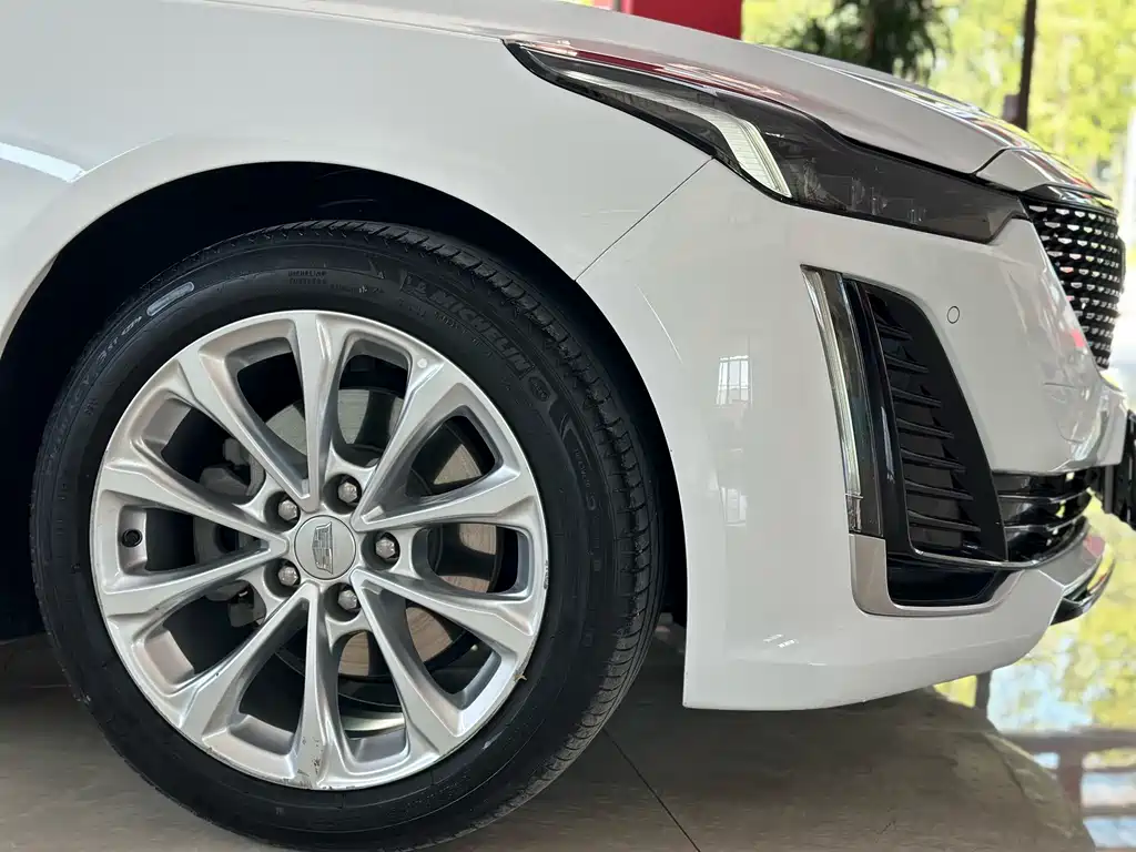 Cadillac CT5 — миниатюра 5