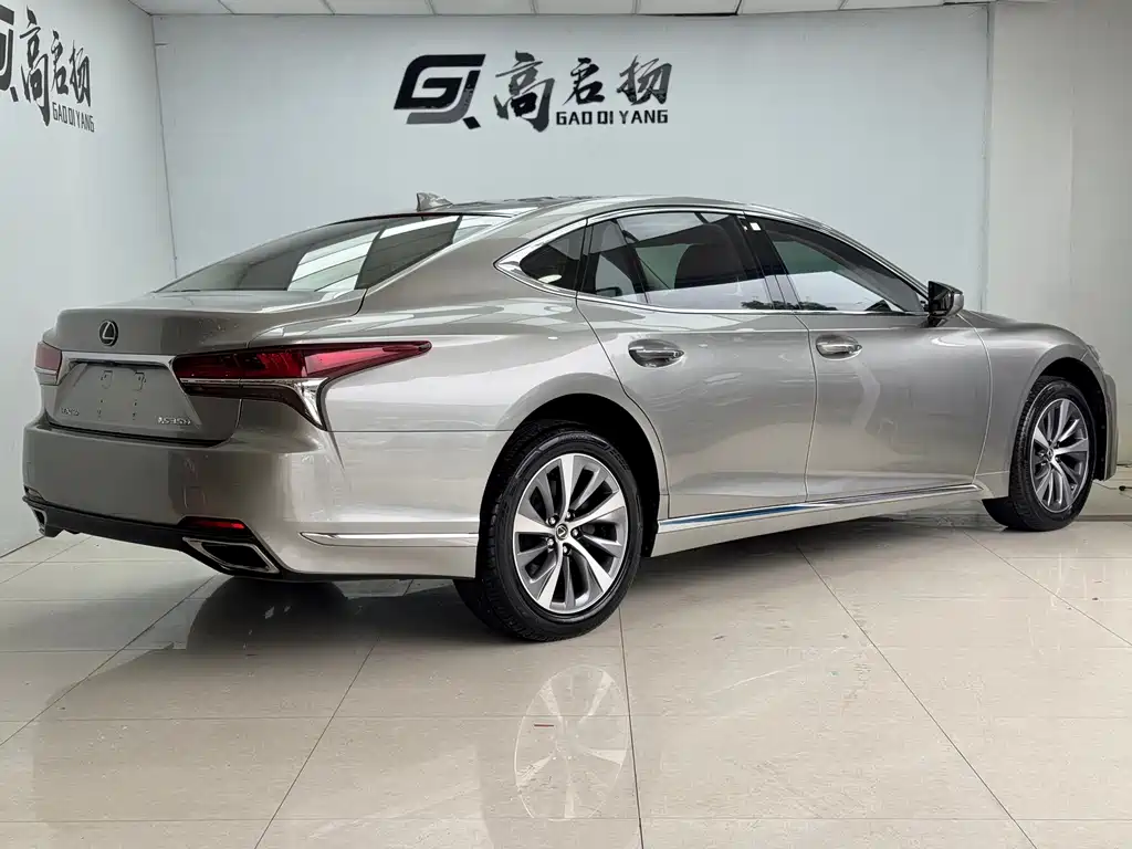 Lexus LS — миниатюра 24
