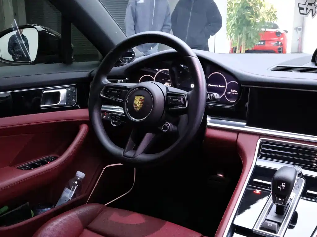 Porsche Panamera — миниатюра 12