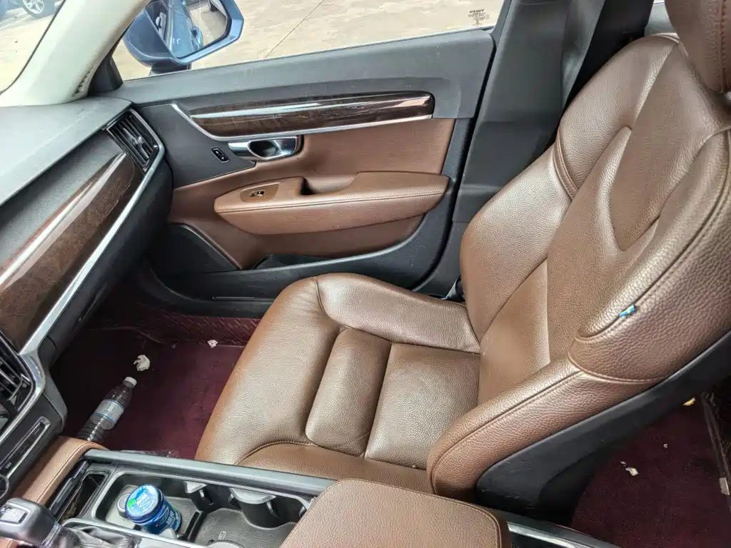 Volvo S90 — миниатюра 11