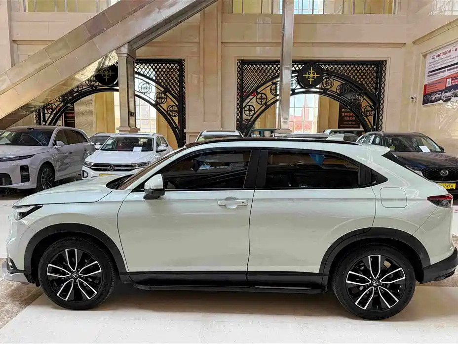 Honda Vezel 2023 — фото 4
