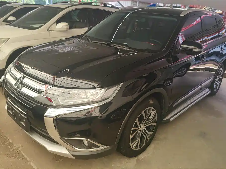 Купить Mitsubishi Outlander