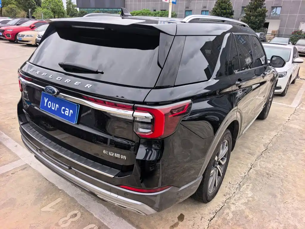 Ford Explorer — миниатюра 6
