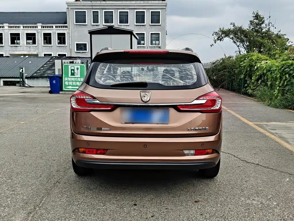 Baojun 310W — миниатюра 6