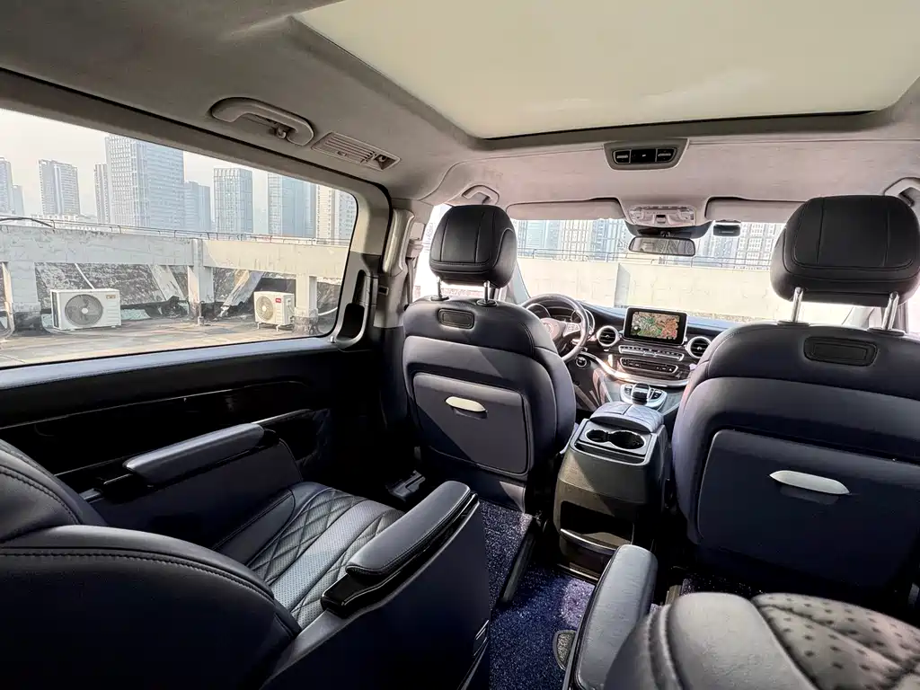 Mercedes-Benz V-Class V 2018 V 260 AMG Sport VI
