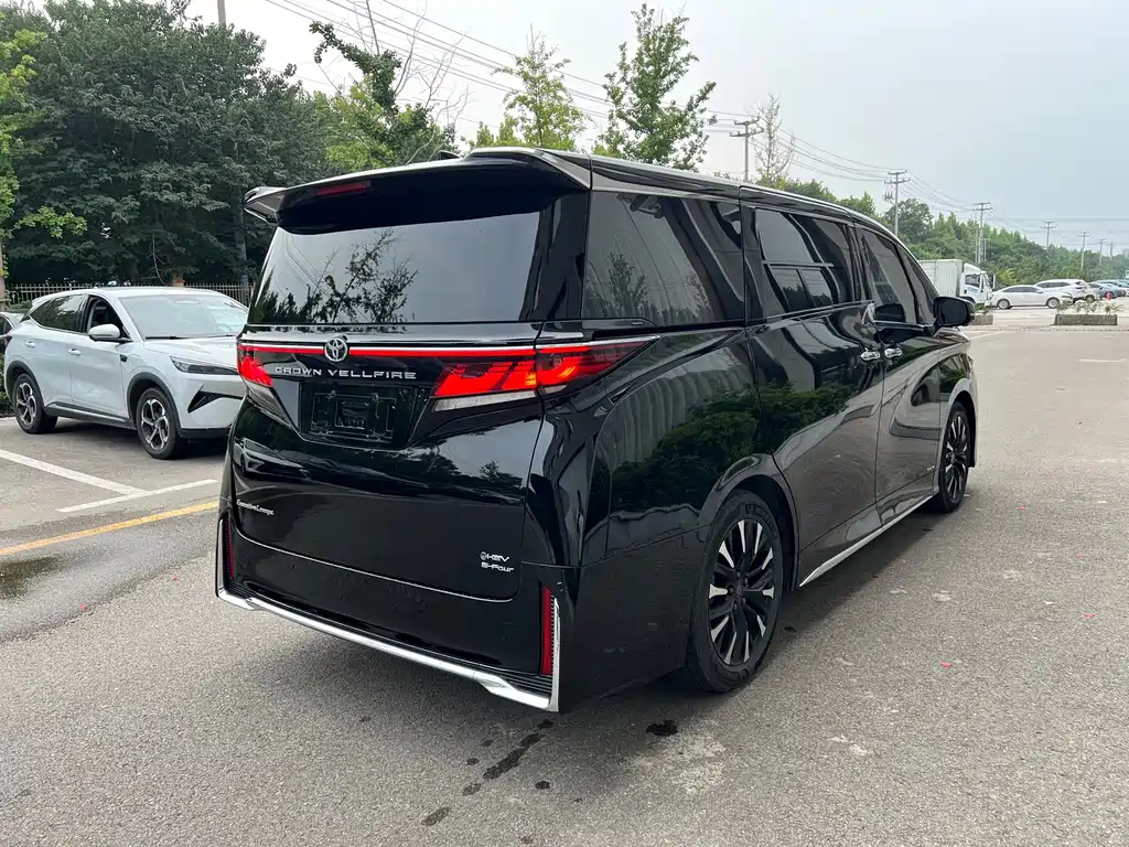Toyota Vellfire — миниатюра 9