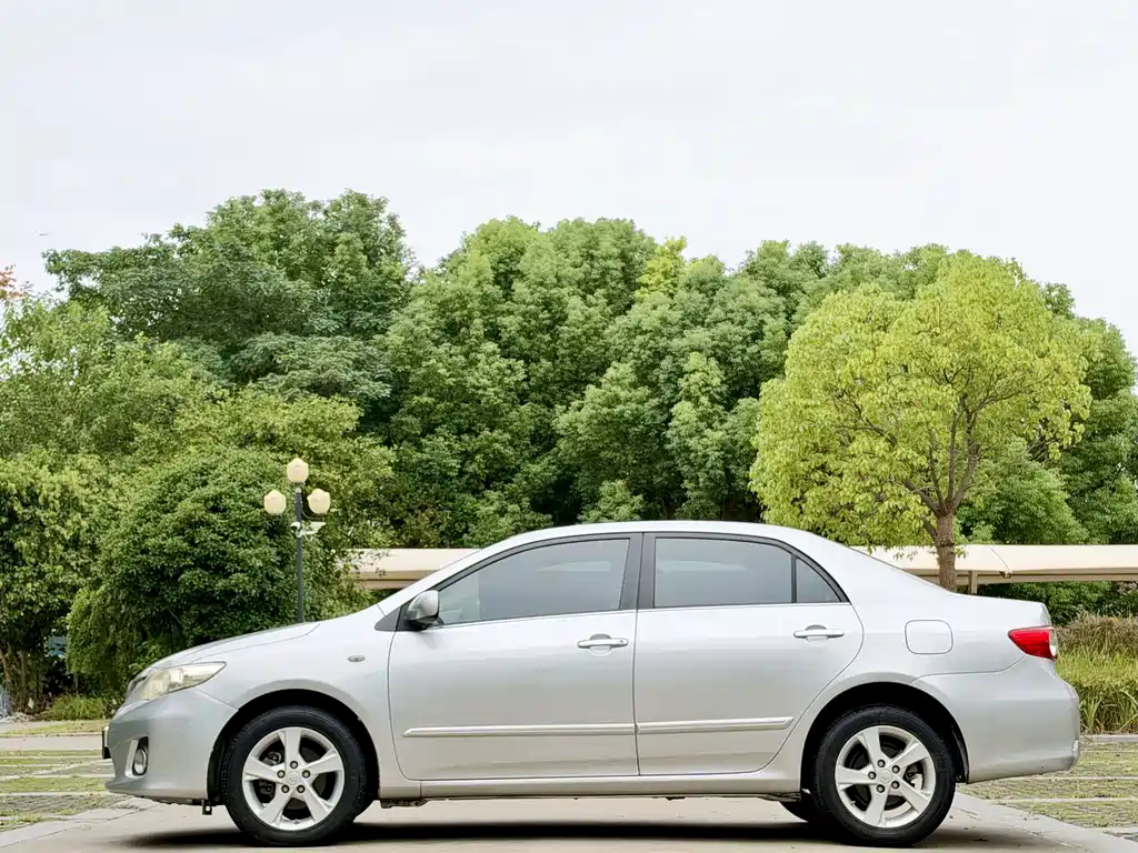 Toyota Corolla — миниатюра 4