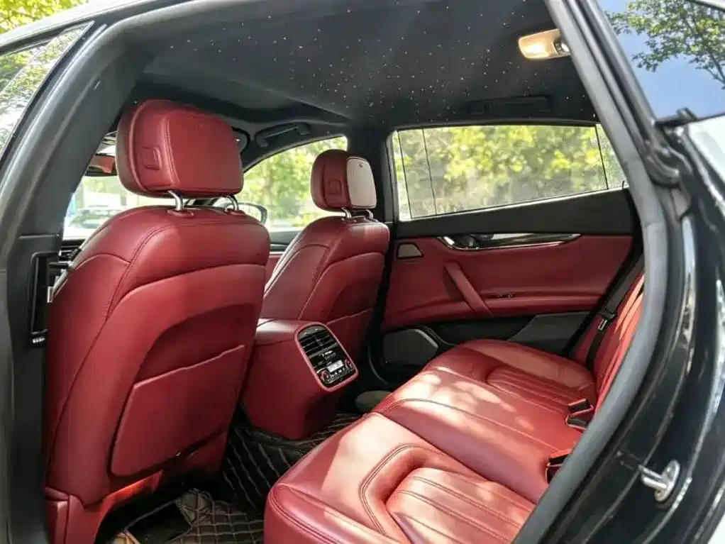 Maserati Quattroporte — миниатюра 8