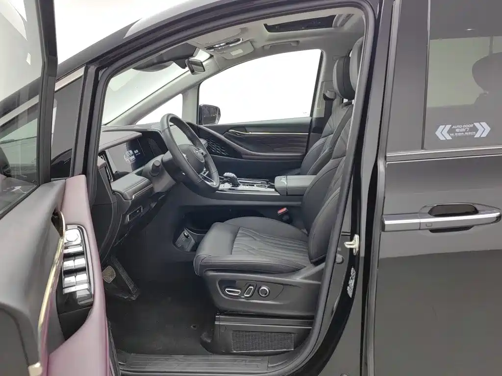 GAC Motor Trumpchi M8 — миниатюра 10