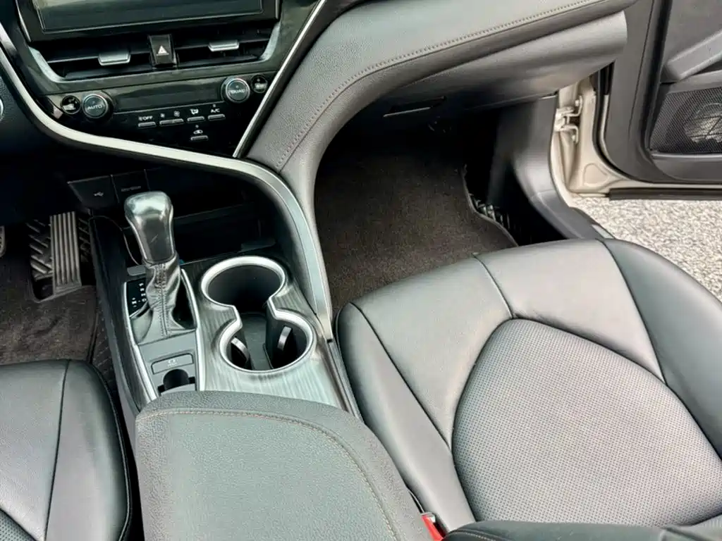 Toyota Camry — миниатюра 22