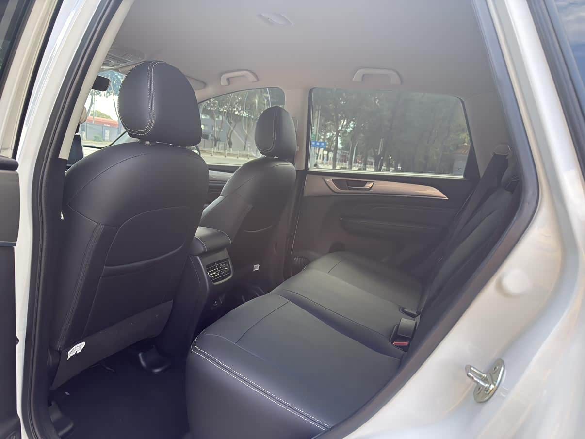 Haval Haval M6 1.5 л 2023 г. Белый, пробег 34000 км