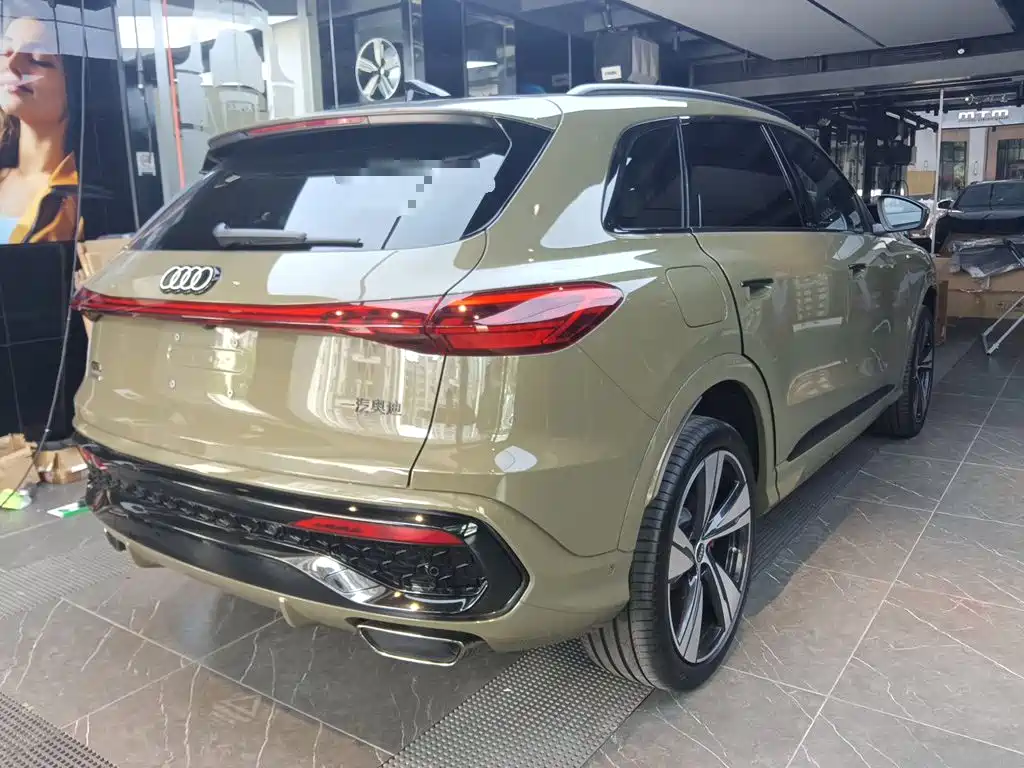 Audi Q5L — миниатюра 6
