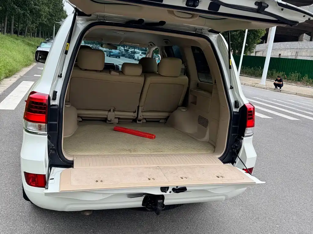 Toyota Land Cruiser — миниатюра 20
