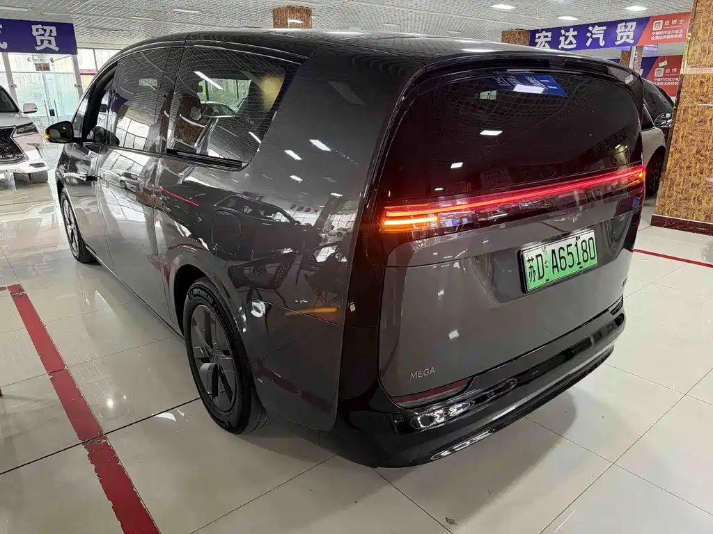 Li Auto Li MEGA — миниатюра 10