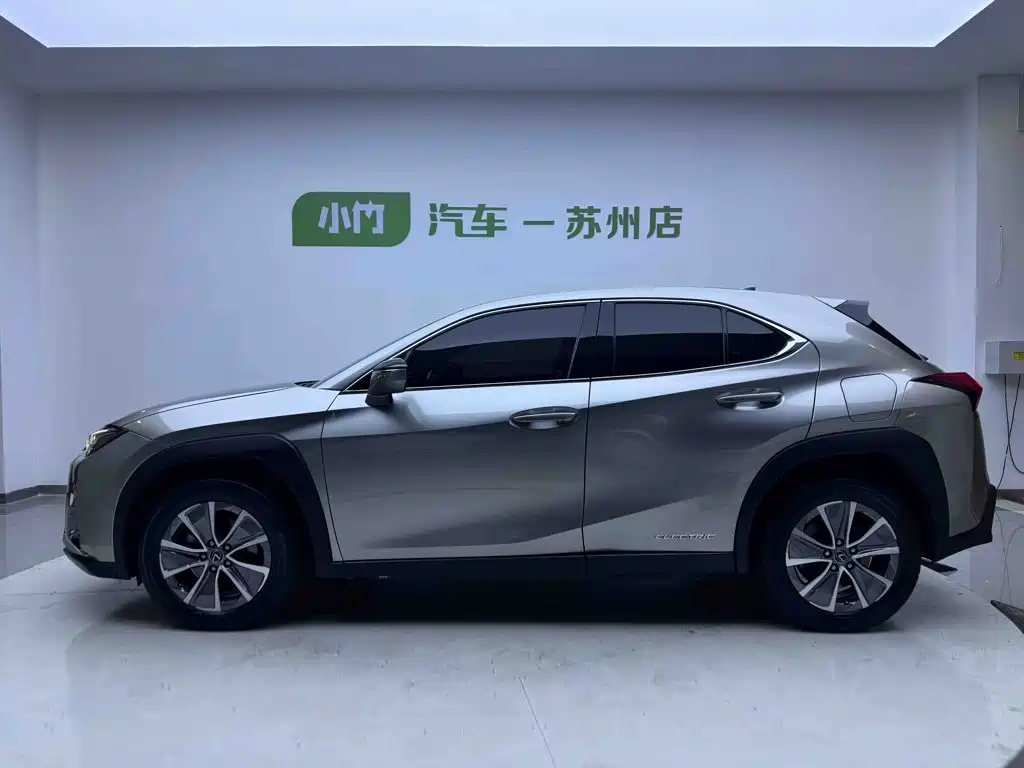 Lexus UX New Energy — миниатюра 7