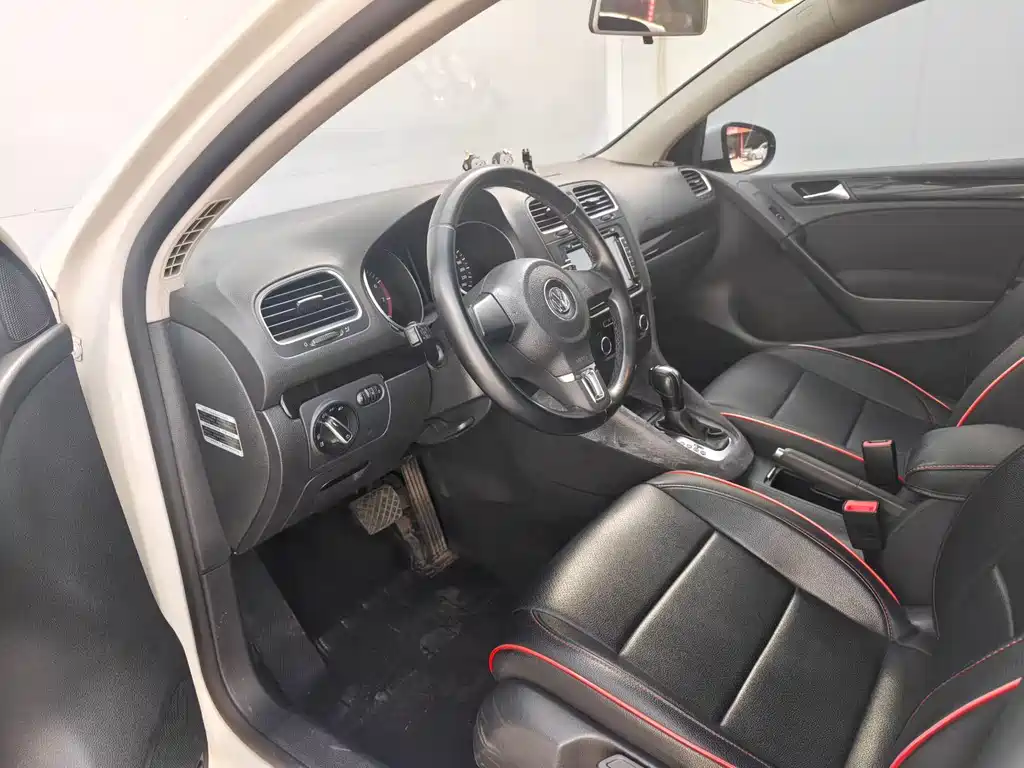 Volkswagen Golf 2012 1.4TSI AT Comfort