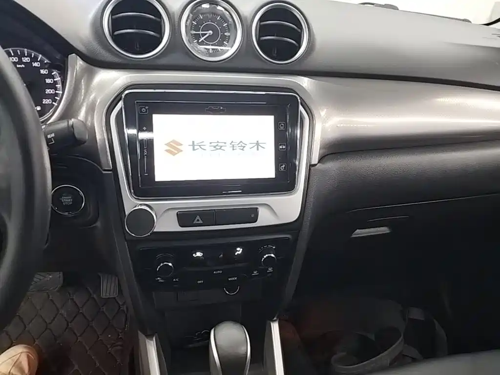 Suzuki Vitara — миниатюра 13