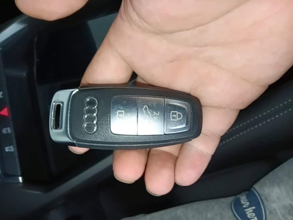 Audi A3 1.4 л 2023 г. Зелёный, пробег 49600 км