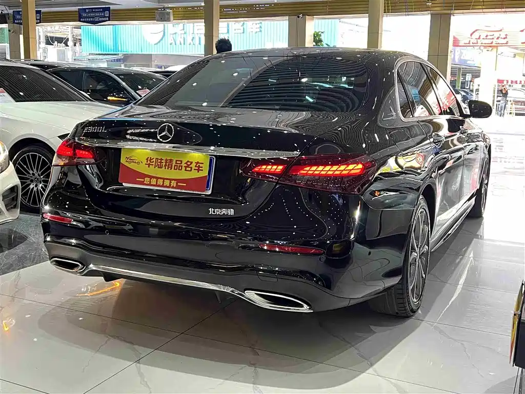 MERCEDES-BENZ E CLASS