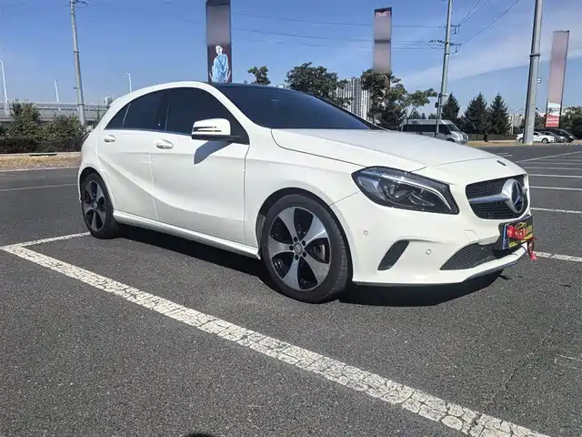 MERCEDES-BENZ  A CLASS 2017
