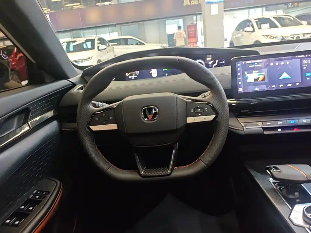 Changan UNI-V iDD — миниатюра 11