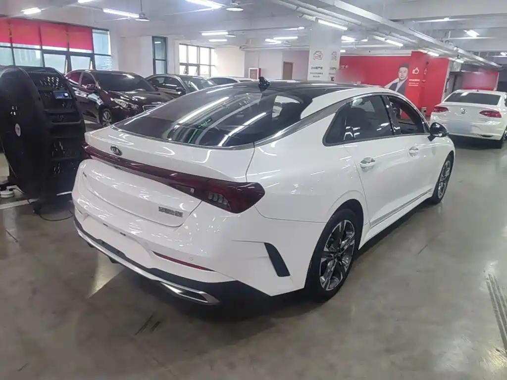 Kia K5 — миниатюра 7