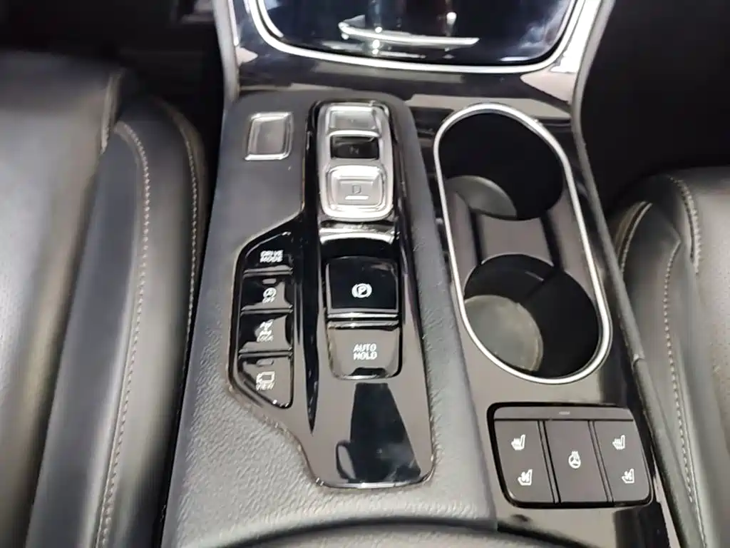 Hyundai Santa Fe — миниатюра 14