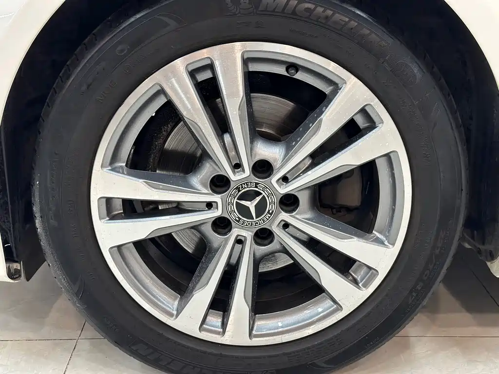 Mercedes-Benz C-Class — миниатюра 21