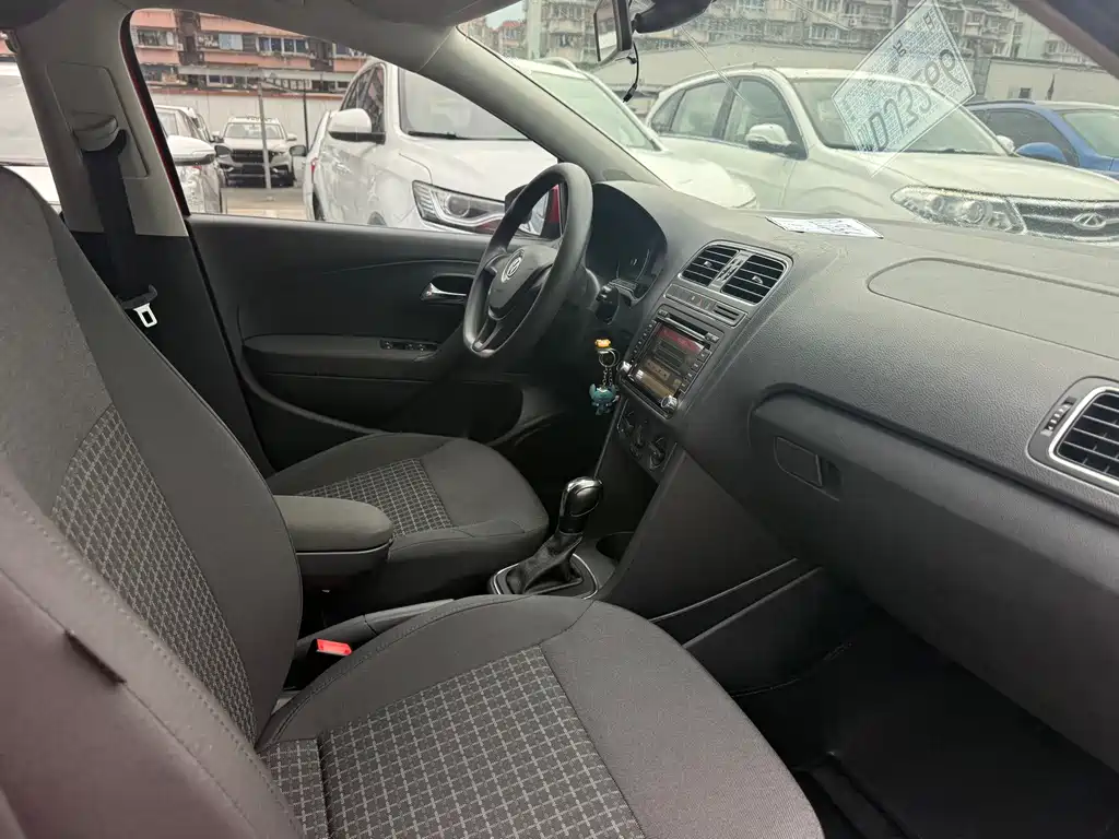 Volkswagen Polo — миниатюра 4