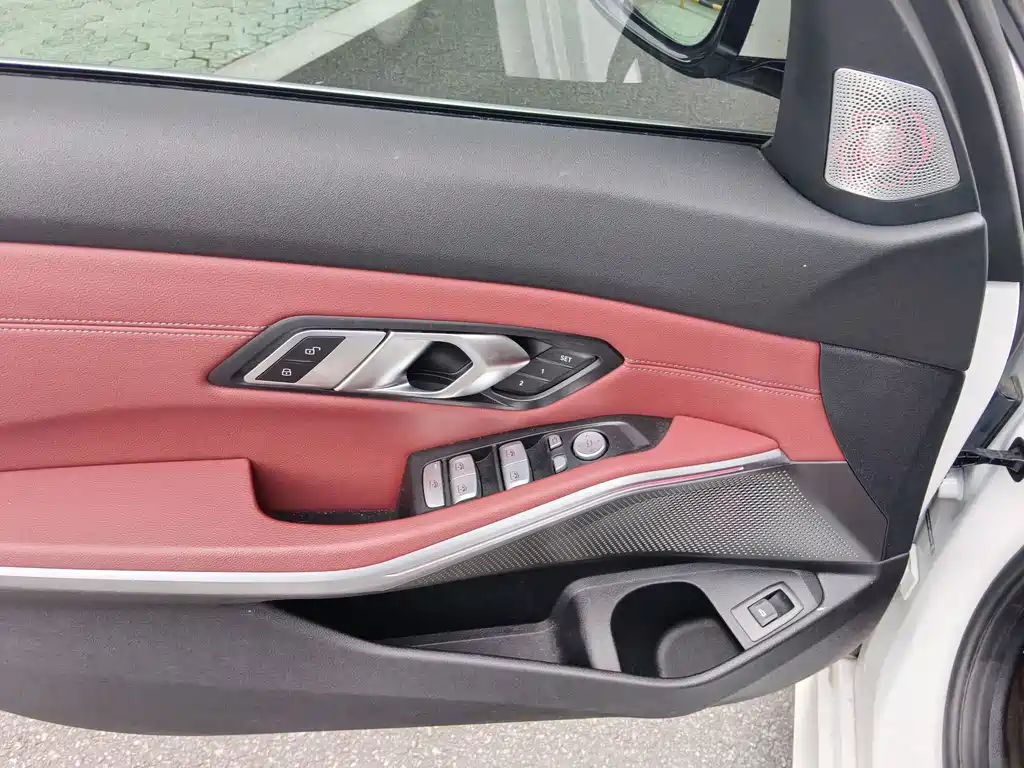 BMW 3 Series — миниатюра 10