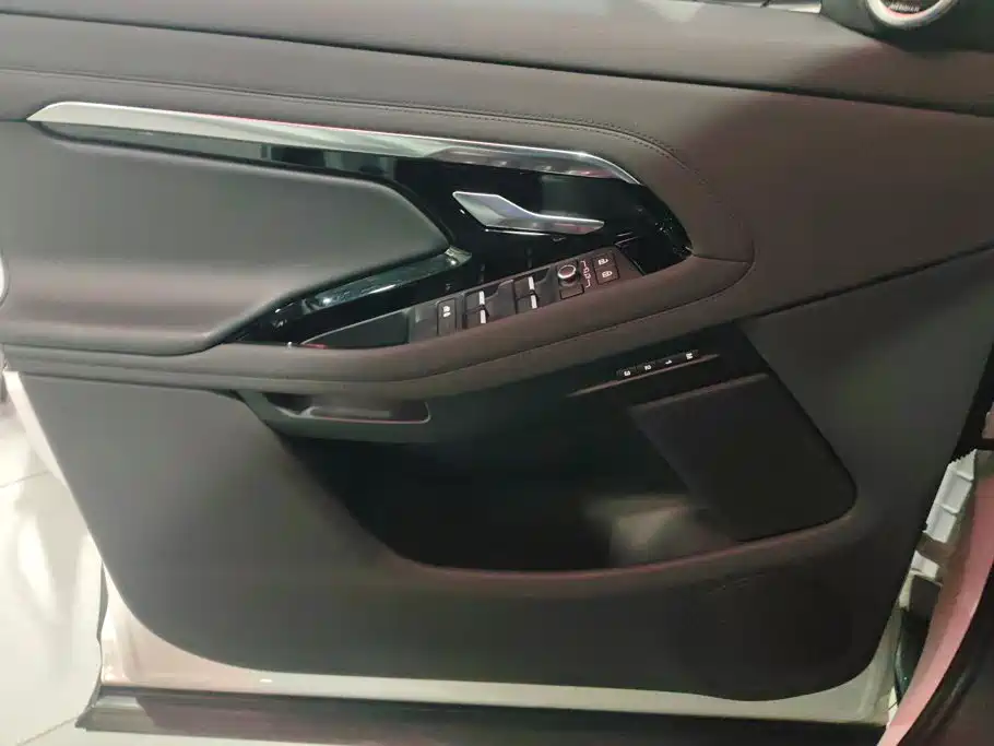 Land Rover Evoque — миниатюра 7