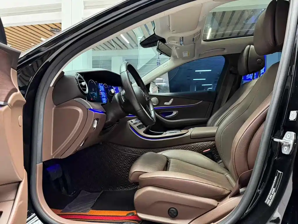 Mercedes-Benz E-Class — миниатюра 10