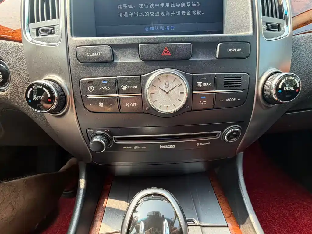 Hyundai Equus — миниатюра 10